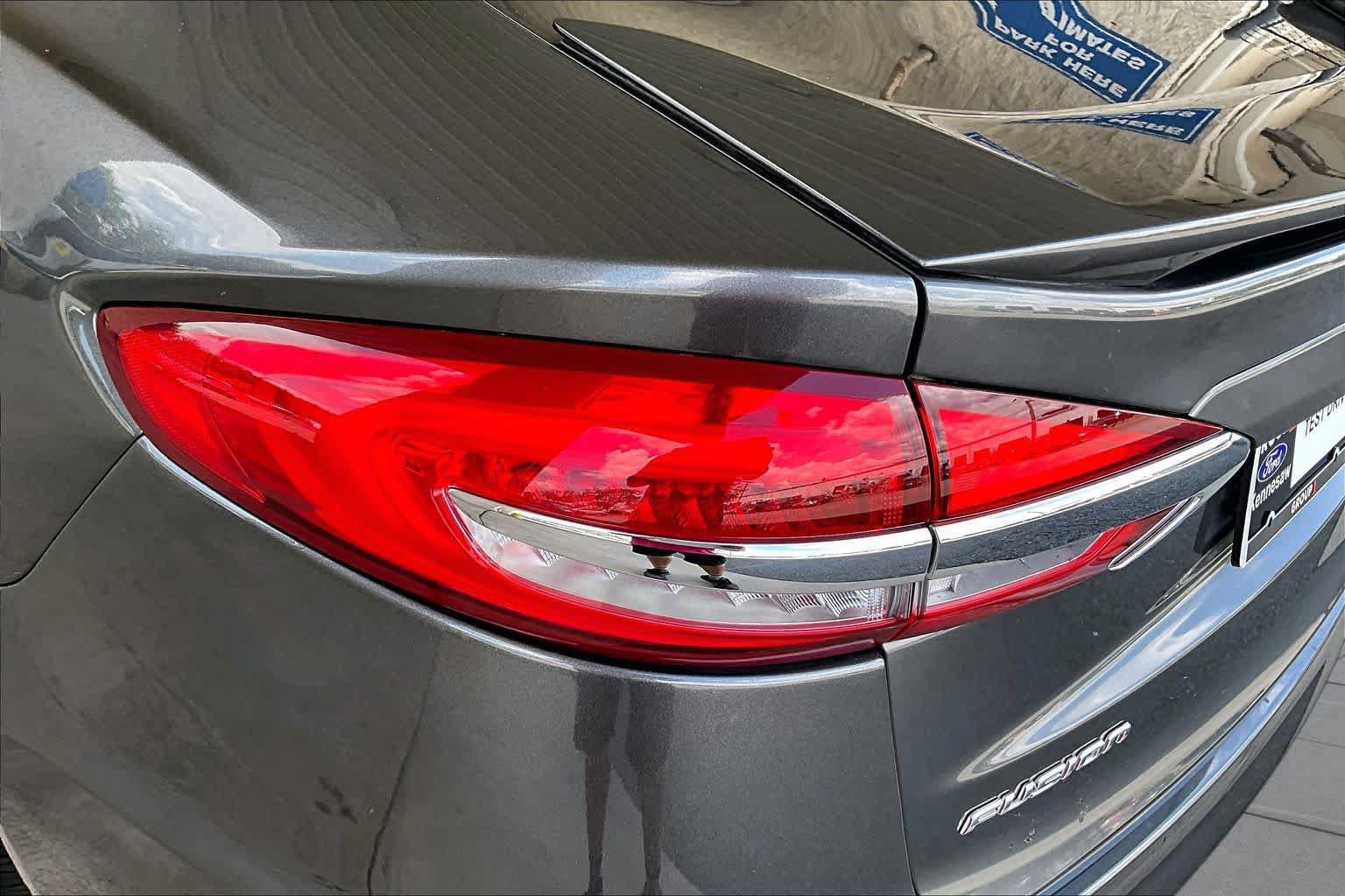 Used 2019 Ford Fusion SE w/ Equipment Group 151A FWD image 26