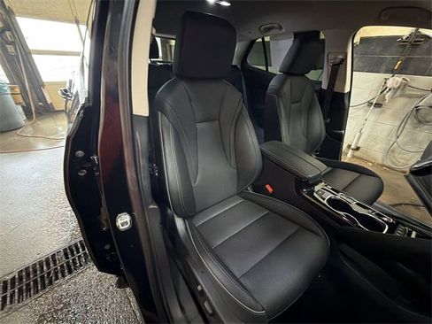 Certified 2023 Buick Envision Essence image 25