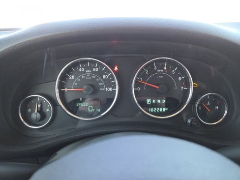 Used 2018 Jeep Wrangler Unlimited Sport image 25