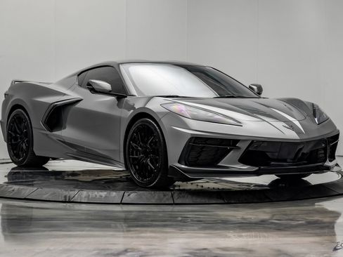Used 2022 Chevrolet Corvette Stingray Preferred Cpe w/ Z51 Performance Package RWD image 32