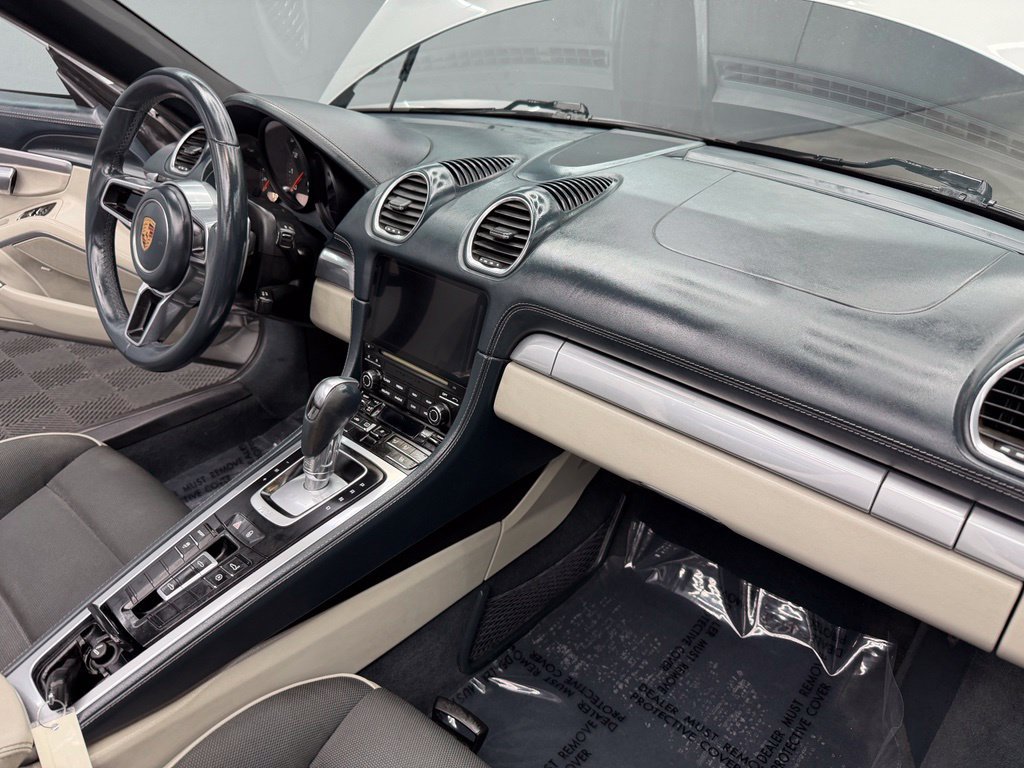 Used 2018 Porsche 718 Boxster RWD image 36