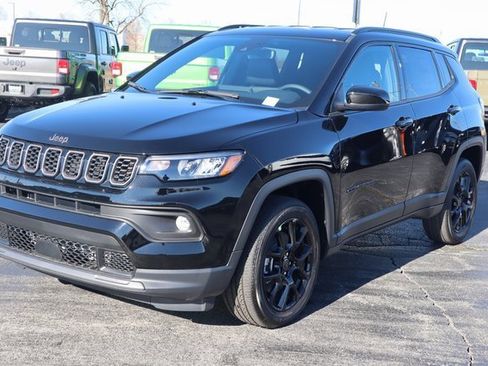 New 2026 Jeep Compass Latitude image 17