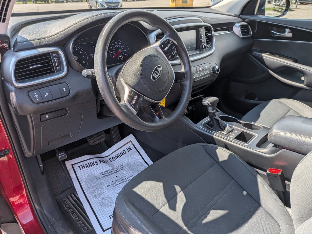 Used 2020 Kia Sorento LX FWD image 15