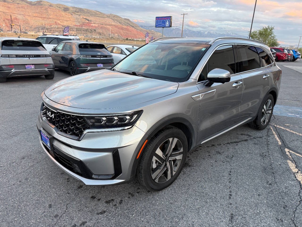Used 2023 Kia Sorento SX Prestige AWD/4WD image 2