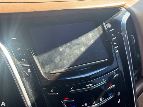 Used 2017 Cadillac Escalade Platinum AWD/4WD image 12