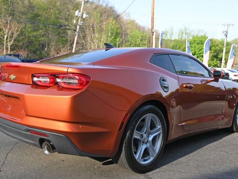Used 2023 Chevrolet Camaro LT RWD image 5