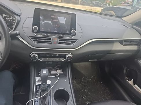 Used 2019 Nissan Altima 2.5 S FWD image 15