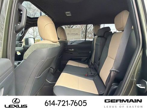 New 2026 Lexus GX 550 AWD/4WD image 17