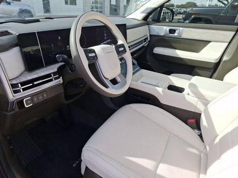 Used 2025 Hyundai Santa Fe Calligraphy image 14