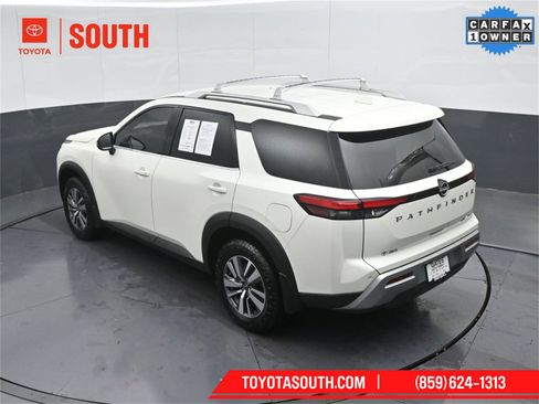 Used 2023 Nissan Pathfinder SL image 47