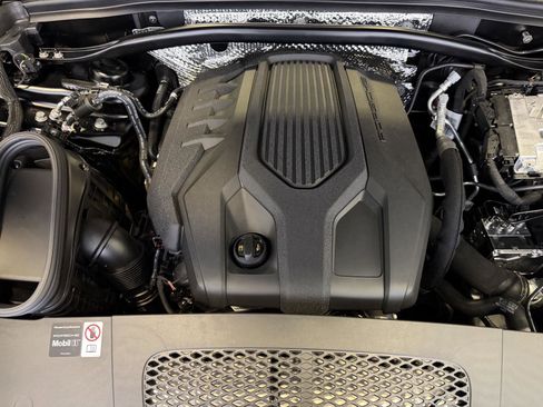 New 2026 Porsche Macan Turbo image 27