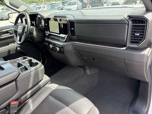 Used 2025 GMC Sierra 1500 SLT AWD/4WD image 28