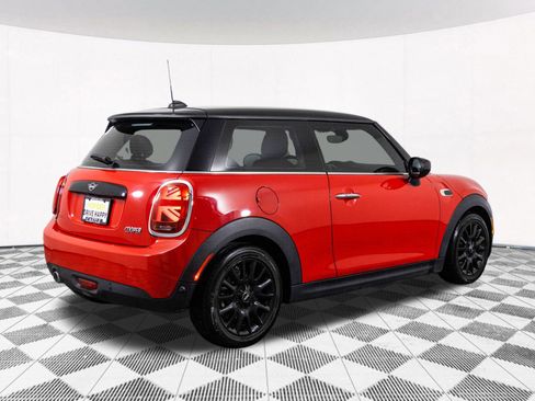 Used 2020 MINI Cooper 2-Door Hardtop image 16