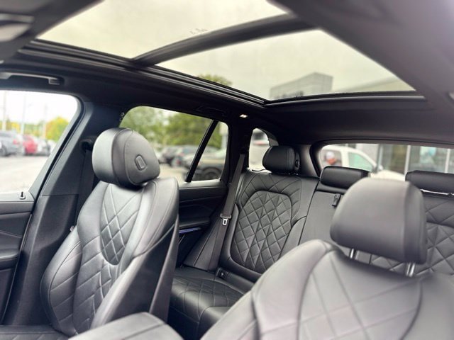 Used 2023 BMW X5 xDrive40i w/ Premium Package AWD/4WD image 12