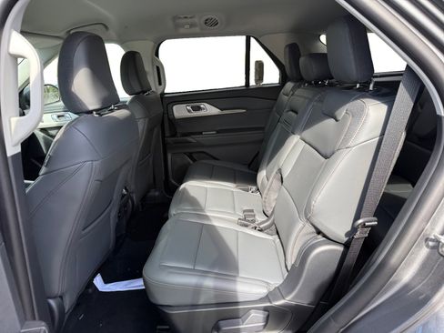 New 2026 Ford Explorer Active AWD/4WD image 16