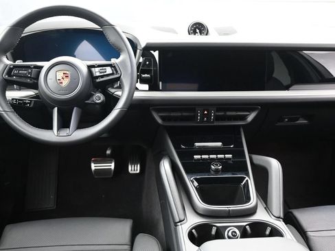New 2025 Porsche Cayenne S AWD/4WD image 8
