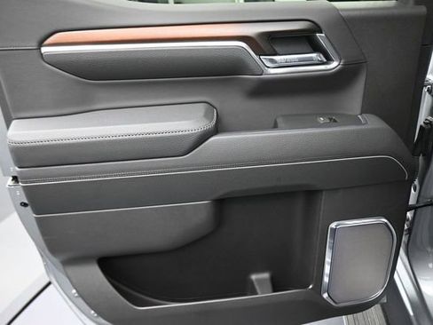 Used 2025 GMC Sierra 1500 Denali w/ Denali Reserve Package AWD/4WD image 26