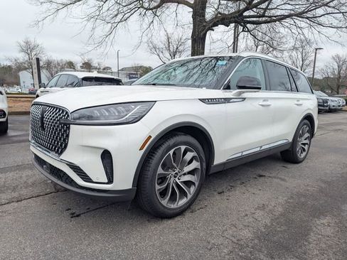 New 2025 Lincoln Aviator Reserve w/ Luxury Package image 7