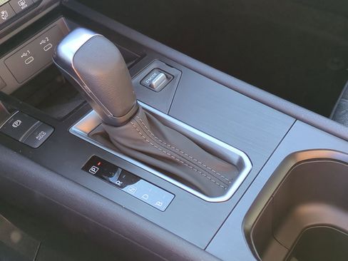 New 2026 Nissan Kicks SV image 15