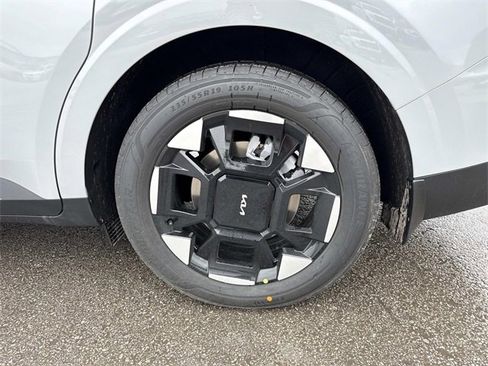 New 2026 Kia Carnival EX image 28