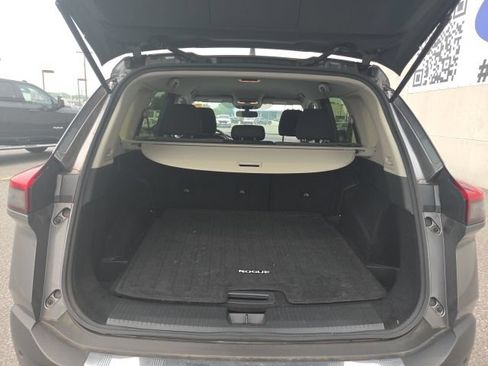 Used 2023 Nissan Rogue SV AWD/4WD image 10