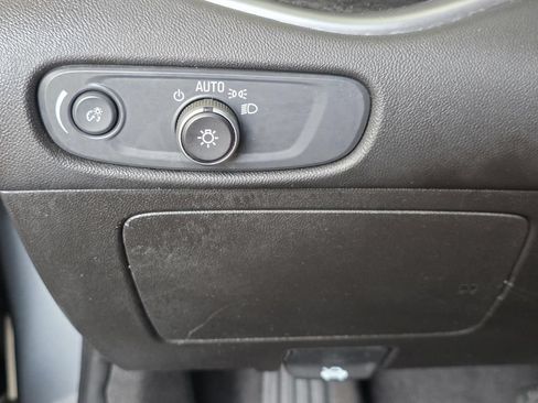 Used 2025 Chevrolet Malibu LT FWD image 22
