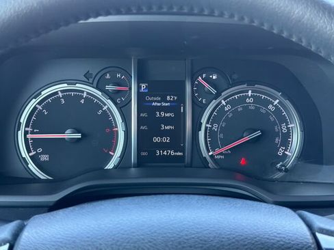 Used 2021 Toyota 4Runner TRD Off-Road Premium w/ Moonroof Package AWD/4WD image 31