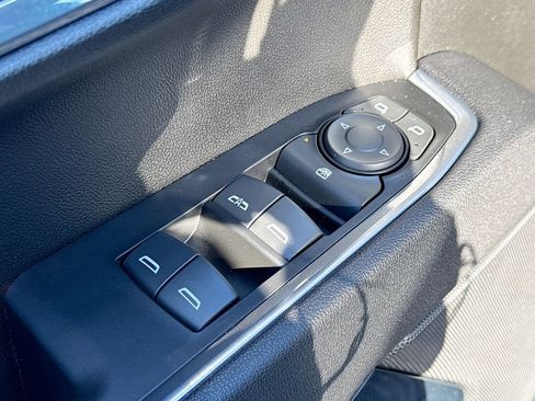 Used 2025 Chevrolet Silverado 1500 LT w/ Leather Package image 14