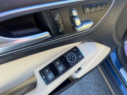 Used 2019 Mercedes-Benz GLA 250 4MATIC image 16