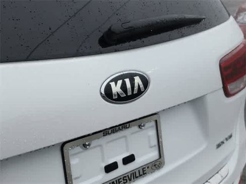 Used 2017 Kia Sorento SX image 10