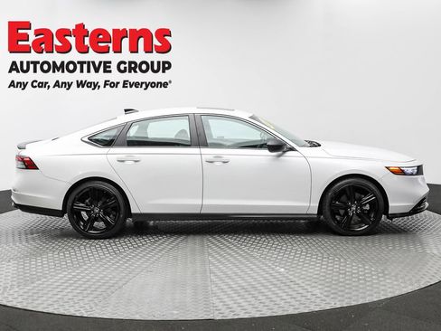 Used 2024 Honda Accord Sport image 4