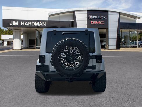 Used 2016 Jeep Wrangler Unlimited Sahara w/ Max Tow Package image 6