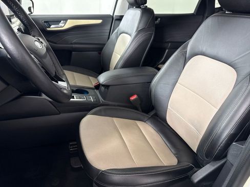 Used 2021 Ford Escape Titanium w/ Titanium Elite Package image 10