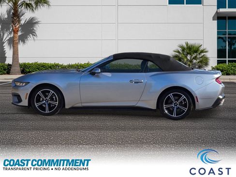 Used 2024 Ford Mustang Premium image 9