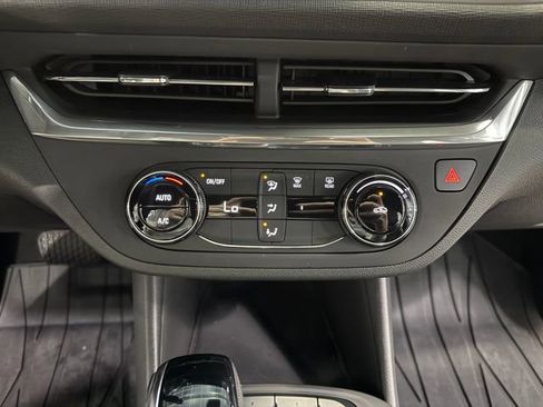 Certified 2024 Buick Envista Preferred image 22