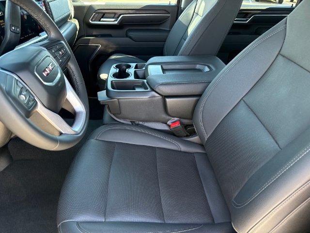 Used 2024 GMC Sierra 2500 SLT RWD image 9