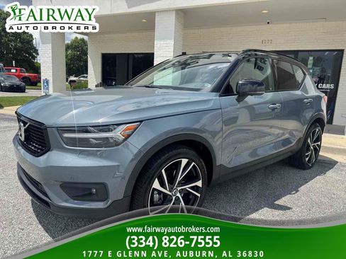Used 2020 Volvo XC40 T5 R-Design AWD/4WD image 2