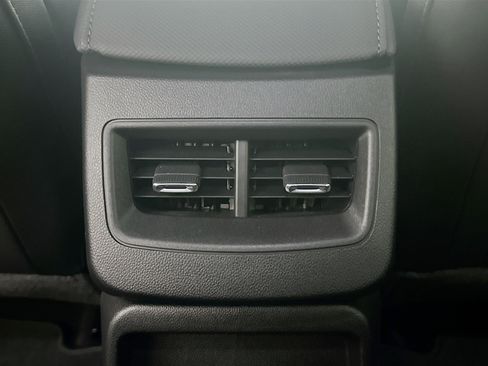 Used 2024 Chevrolet Equinox EV RS FWD image 28