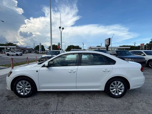 Used 2014 Volkswagen Passat 1.8T Wolfsburg Edition FWD image 2