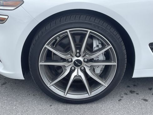 Used 2025 Genesis G70 2.5T AWD/4WD image 11