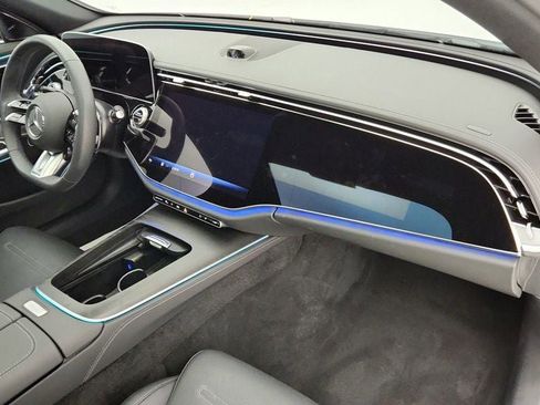 Used 2025 Mercedes-Benz E 53 AMG e 4MATIC Sedan w/ Driver Assistance Package image 24