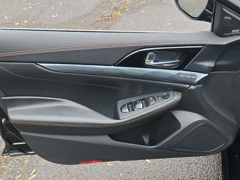 Used 2023 Nissan Maxima SR w/ Sport Mat Group FWD image 12