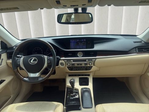Used 2013 Lexus ES 350 w/ Luxury Pkg FWD image 13