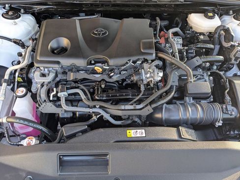 Used 2025 Toyota Camry LE image 31