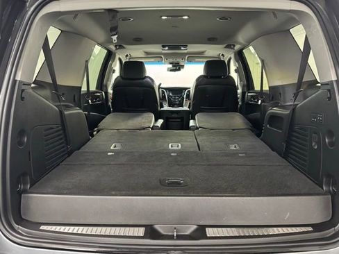 Used 2019 Cadillac Escalade Premium Luxury image 28