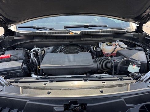 Used 2024 Chevrolet Suburban High Country image 12