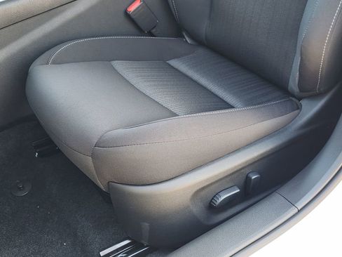 New 2026 Nissan Altima 2.5 SV FWD image 18