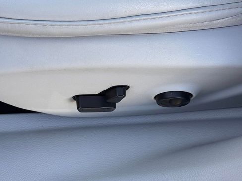 Used 2021 Jeep Cherokee Latitude Plus image 12