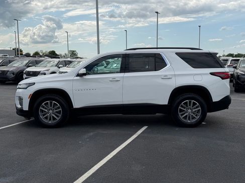 Used 2023 Chevrolet Traverse LT FWD image 8