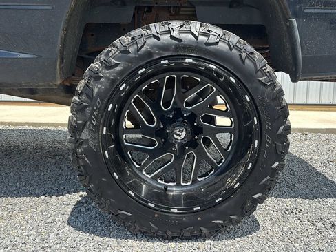 Used 2012 RAM 2500 ST w/ Chrome Appearance Group AWD/4WD image 2